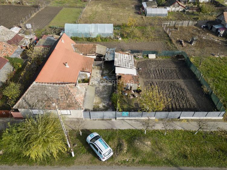 Casă cu front stradal generos Șeitin, județul Arad - 11