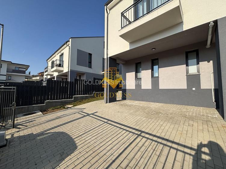 Duplex lux, de închiriat, 5 camere, parcare, curte, terasă,220mp teren - 13