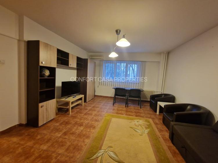 Decebal - Calarasilor - Pta Muncii,  garsoniera moderna,  bloc mixt, stradal - 18