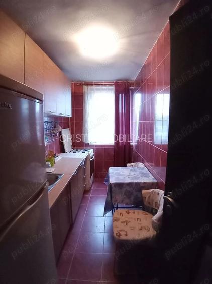 Apartament 3 camere, intre Bld. Obregia si Emil Racovita. Loc de parcare - 8