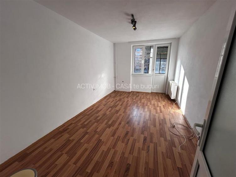 Resita, 2 Cam., Decom.Mobilat, Utilat - 4