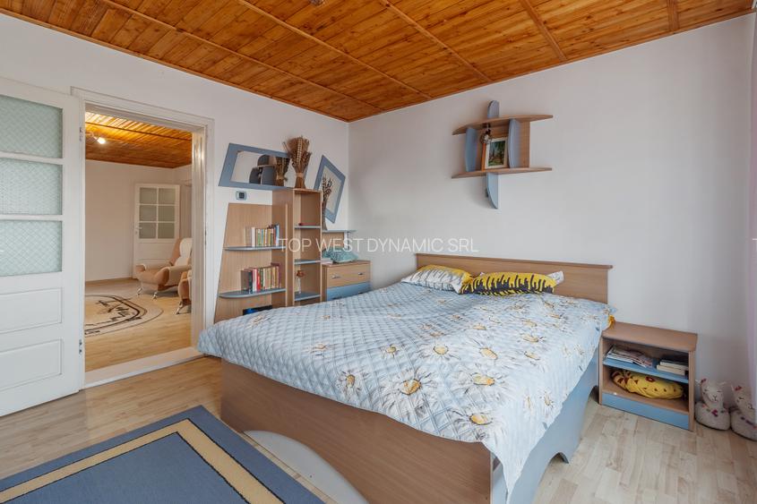 Casă spațioasă P+E, Santăul Mic com. Bors - 17