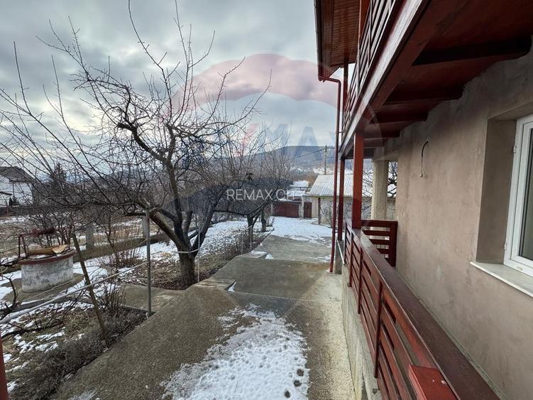 Casă / Vilă cu 6 camere de vânzare în zona Darmanesti - 56