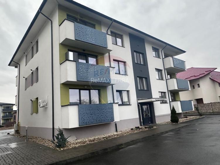 APARTAMENT etaj 1 -  LOC PARCARE-strada Salciei - 7