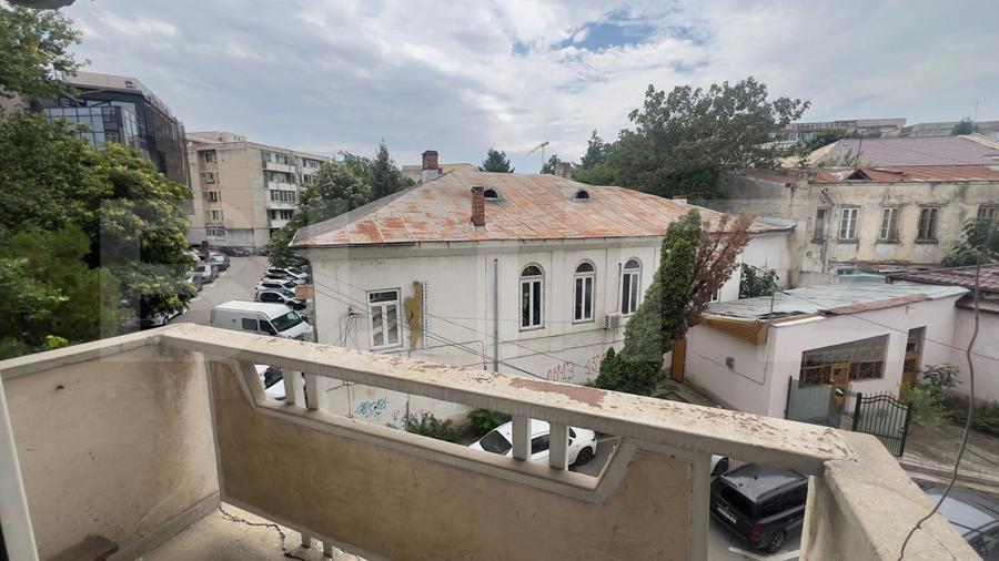 Apartament 3 camere decomandat, zona Centrala Ramada