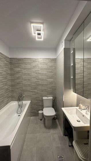 Garsoniera moderna Moghioros Park Residence Auchan Drumul Taberelor bloc nou