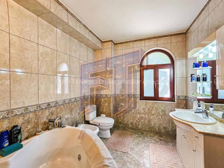 Vanzare casă/vila care refuză trecerea timpului - Zona Capitale - 13