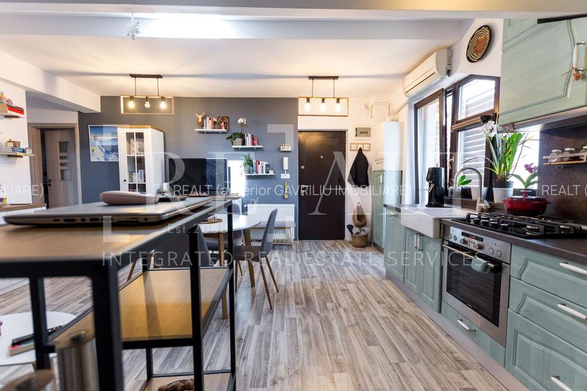 Vanzare apartament 2 camere | Mansarda, Boem | Expozitiei, 1 Mai - 8