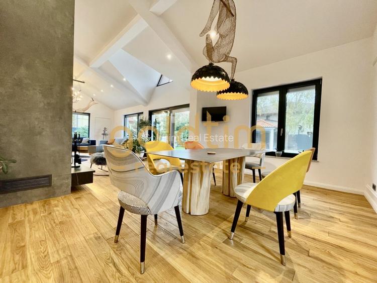 UNICA/ABSOLUT SUPERBA/ VILA INDIVIDUALA/IANCU NICOLAE/CURTE GENEROASA - 28