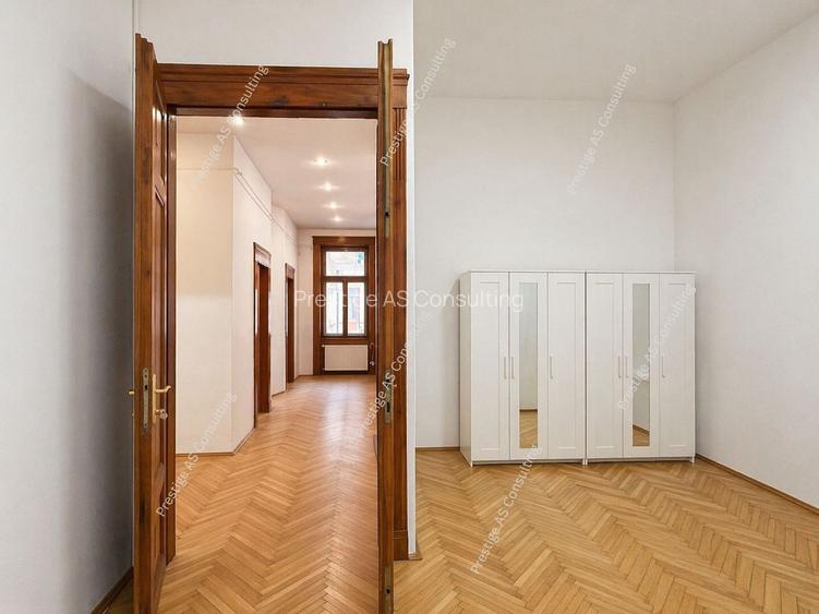 Spatiu Birouri  150 mp | Balcon cu vedere directa spre Piata Victoriei - 10