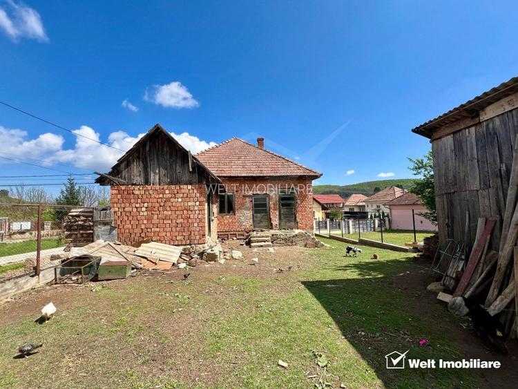 Exclusivitate ! Pozitie excelenta, casa Savadisla - 2