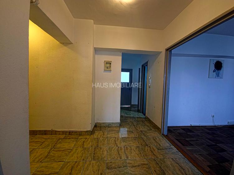 Ultracentral Tomis Mall 3 camere decomandat etaj 3/7 - 26