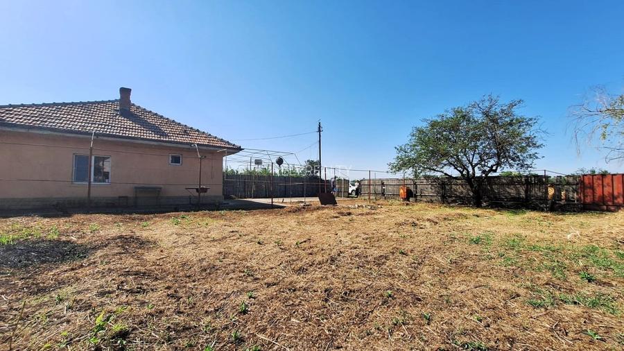 Vanzare casa Garbovi / Jud. Ialomita / teren: 945 mp / comision 0% - 2