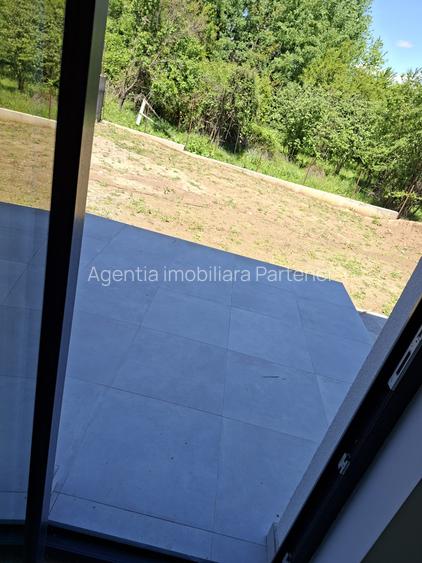 Casă / vilă Mărăcineni / Argeș , finisaje moderne ! - 27