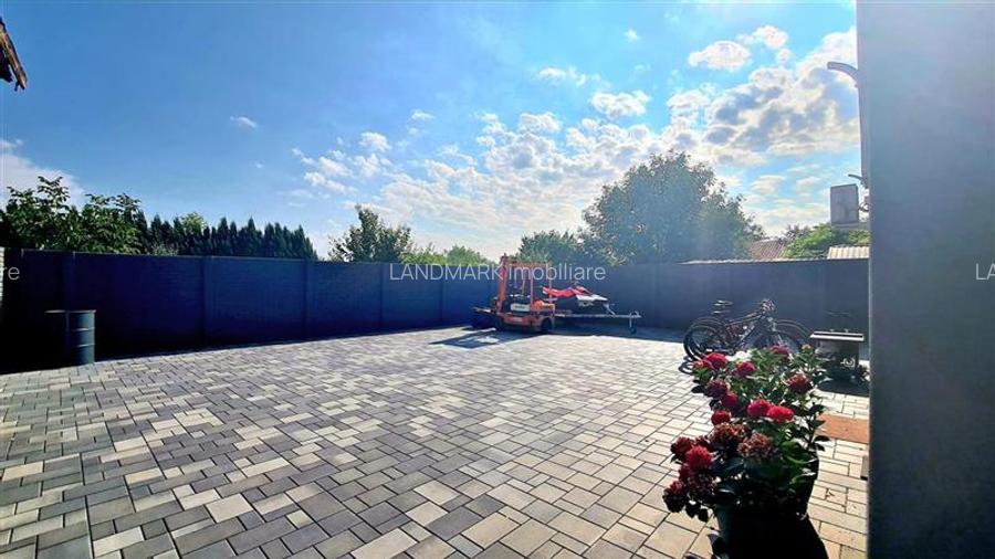 Cladire Comerciala P+3E, pozitie strategica la bulevard - 2