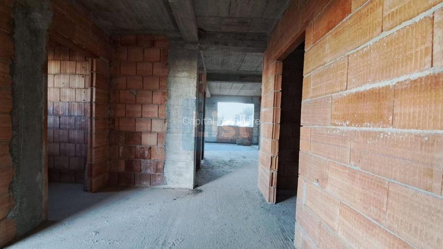 Casa cu garaj, zona Planoare - 17