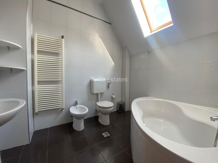 Individual villa for rent with 700 sq. m garden - 13