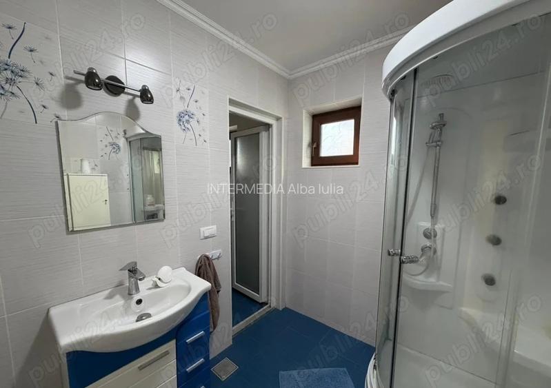 Casă de vânzare D+P+M în Alba Iulia, CETATE Schit cu 2 Garaje si 550 mp. Teren - 5