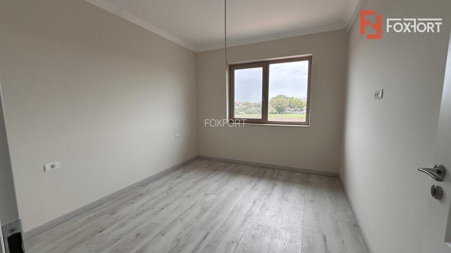 Duplex de vanzare cu 5 camere, despartit prin garaj, zona Giroc  - 10