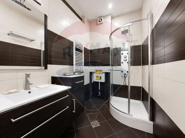 Apartament cu 3 camere de vânzare Ultracentral Bd Tomis Constanta - 5