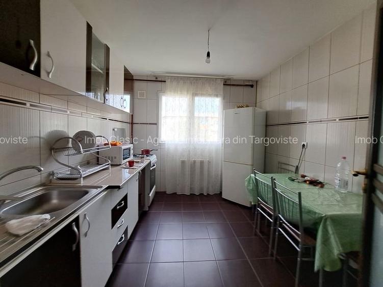 Inchiriere apartament 2 camere, micro 11 Targoviste - 2