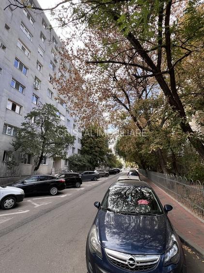 Vanzare apartament 3 camere, 2 bai, bloc 1983, Titan-Fizicienilor - 8