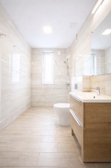 Armenească – 4 camere – imobil interbelic – et. 4/5 cu lift – S.tot peste 100 mp - 6