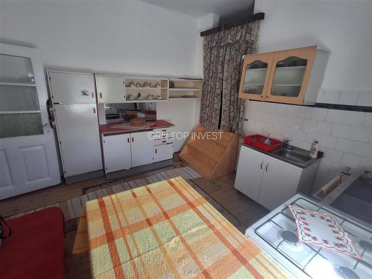 Apartament la casa 2 camere pivnita  100mp gradina zona Lazaret - 14