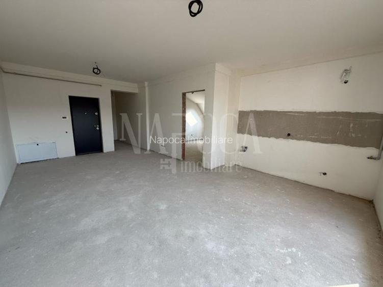 Apartament 4 camere de vanzare in Floresti - 2