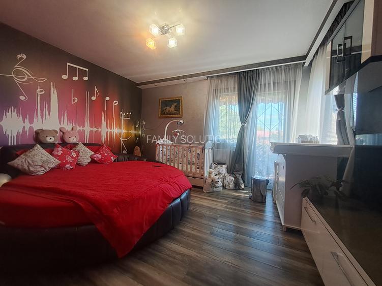 Casa individuala cu piscina. P+1+M. zona foarte buna - 21