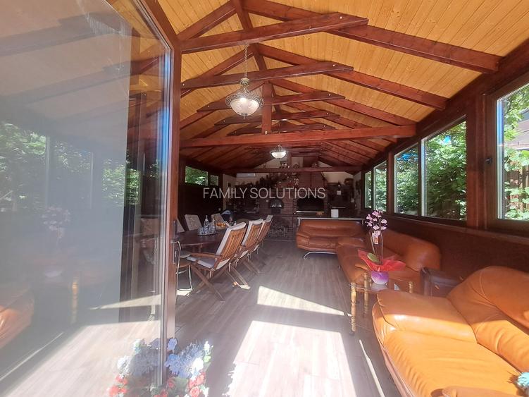 Casa individuala cu piscina. P+1+M. zona foarte buna - 11