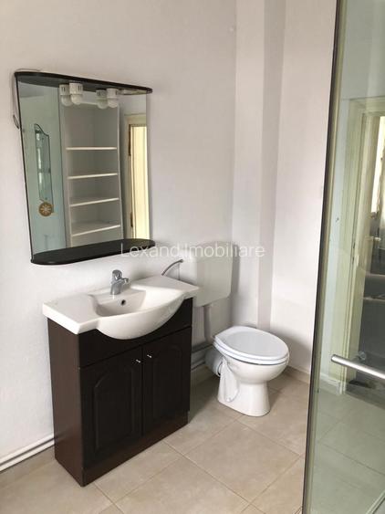 Apartament in casa, zona Patria - 5