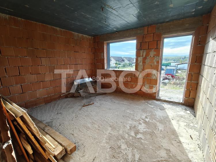 Casa intabulata 5 camere 3 bai - pivnita - terasa - COMISION 0 - 6