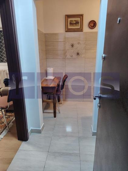 INCHIRIERE -GARSONIERA- CALEA  VICTORIEI - 5