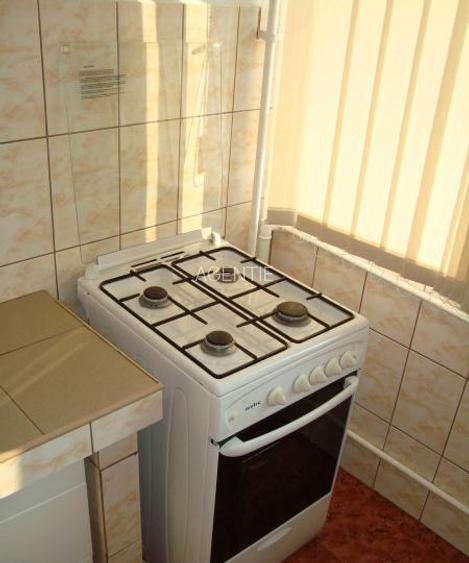 Dristor metrou in fata blocului - 4