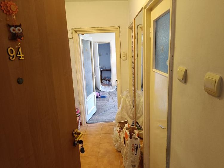 Apartament 3 camere-potential renovare,langa scoala si parc - 2
