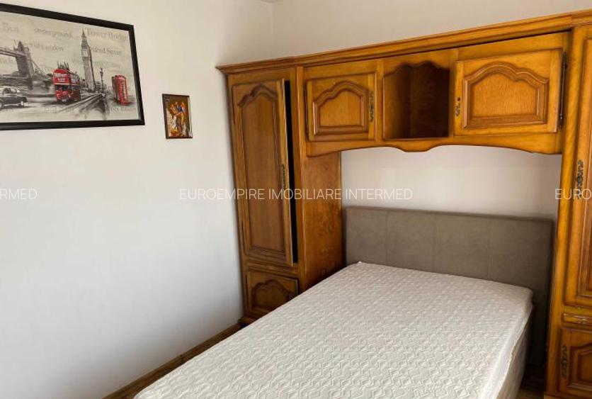 Apartament 3 camere decomandate zona Inel 1 - 6