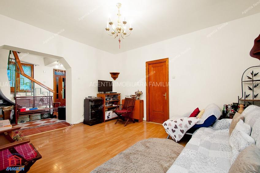 Vila cocheta, situata in centrul istoric al orasului - 5