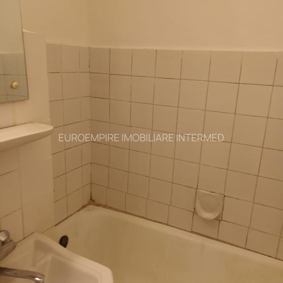 	Garsoniera de vanzare zona KM 5, decomandata, CENTRALA GAZ - 5