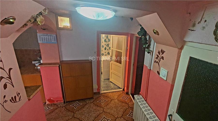 Oferta ! Imobil P+1 în zona Lupeni (reper supermarket Profi ) - 22