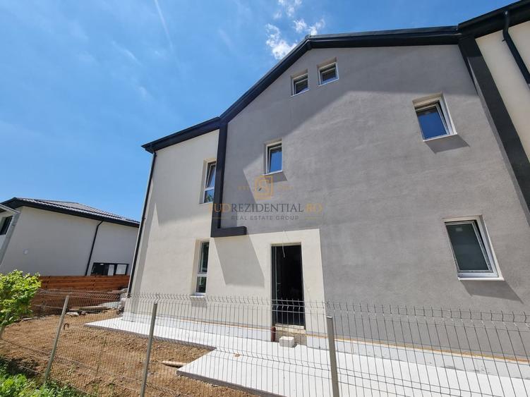 Vila moderna cu 5 camere, P+1+M, acces metrou Berceni