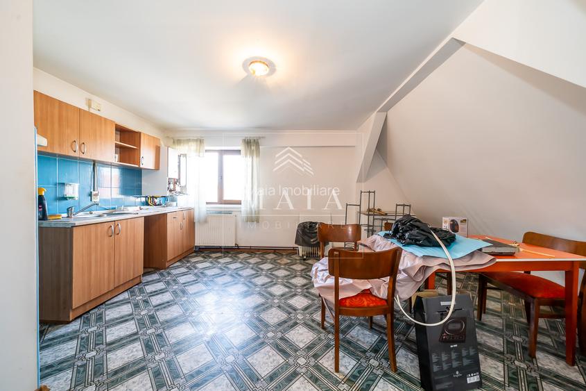 Casa 7 camere, 240 mp, garaj, pivnita, parcul Sub Arini - 15