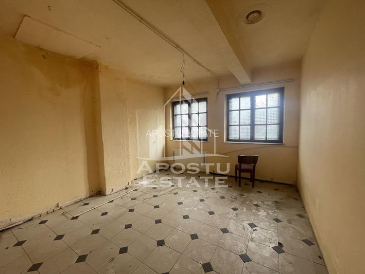 Spatiu comercial 1050 mp si 812 mp teren, in zona Sagului. - 8