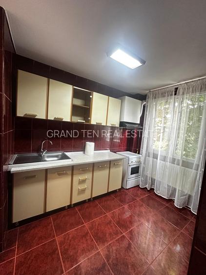 Apartament 3 camere  decomandat, etaj 2, centrala proprie, str. Almasul Mare - 10