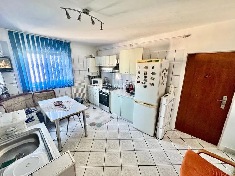 Apartament 2 camere , 53mp , Zona - Cetate - 4