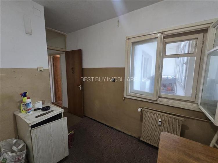 4 CAMERE 2 BAI DECOM ION MIHALACHE TURDA PARC REGINA MARIA ET 6/10 AN 1982 - 14