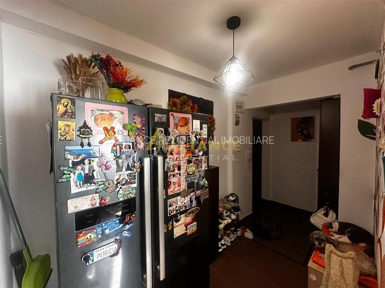Apartament 3 camere Sector 4 Mobilat si Utilat - 21