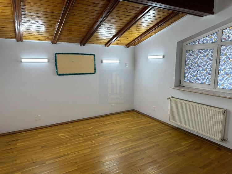 Vila 10 Camere 600mp Teren 1775 mp de Vanzare *Iancu Nicolae*