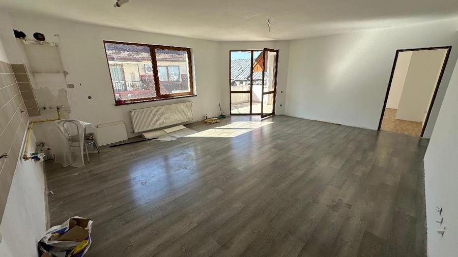 CLUJ - BUNA ZIUA, Apartament cu 3 camere - 95 mp - etaj 3