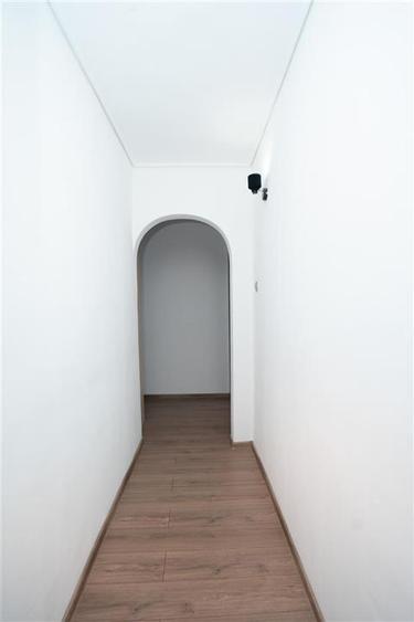 Apartament de vanzare cu 3 camere(transformat din 4 camere) pe Bld Dacia